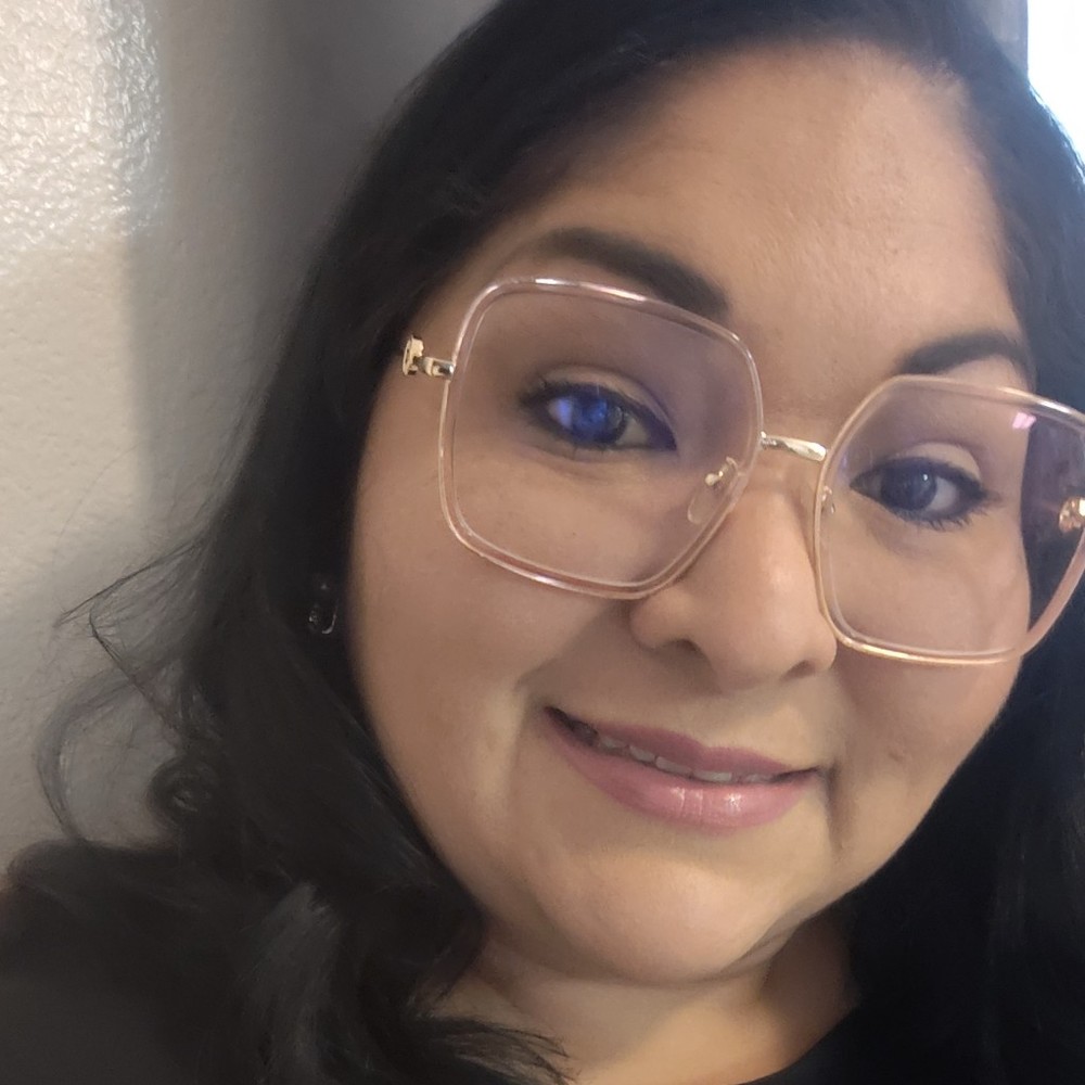 Meet your Posher, Gabriela